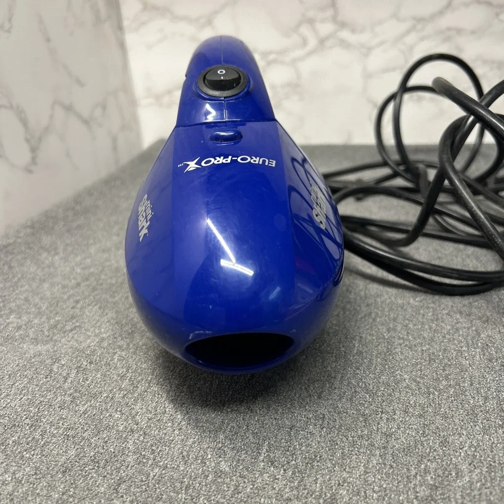 Mini Shark Euro-Pro Vacuum Cleaner Aspirateur 120V Model: EP031B, Mini Powerful!